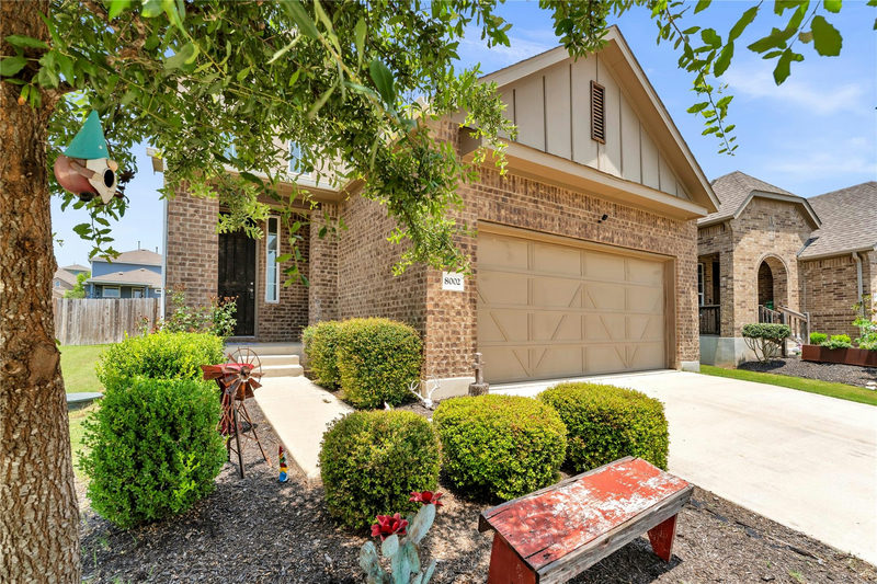 8002 Autumn Moor Bnd — exterior