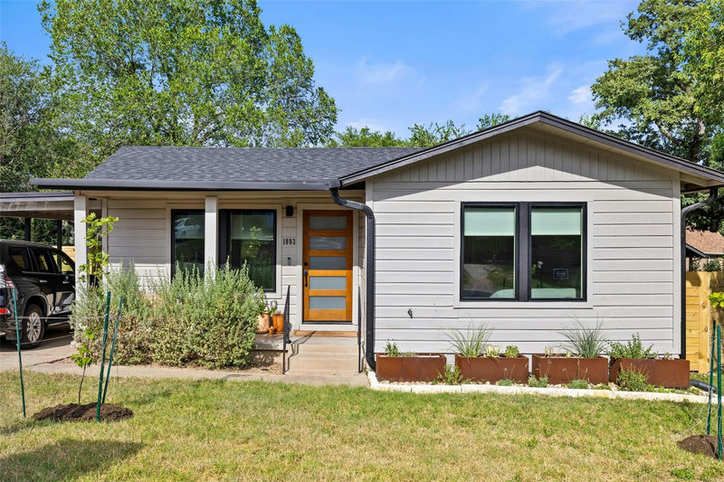 1803 Perez St — exterior