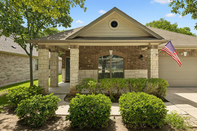 1049 Sussex Way — exterior