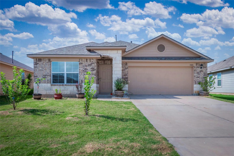 15001 Custis Ln — exterior
