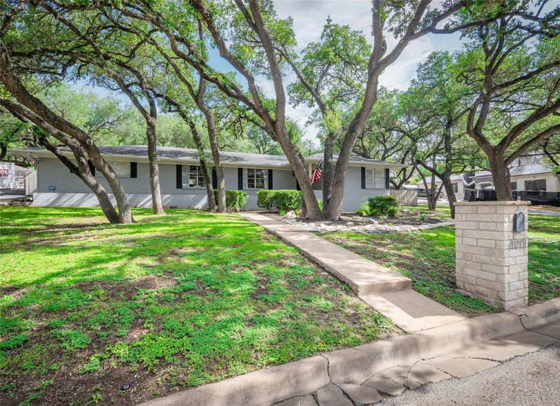 4901 Timberline Dr — exterior