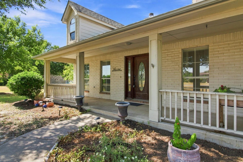 215 Courtnees Way — exterior