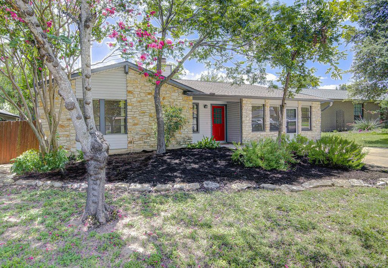 1603 Holstein Dr — exterior