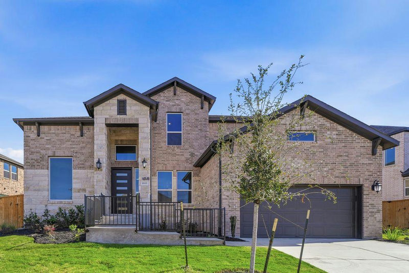 1800 Plum Tree Way — exterior