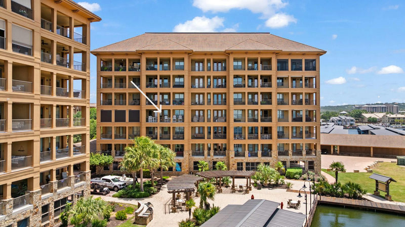 101 West Bank None #33 — exterior