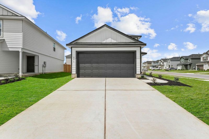 200 Varner Way — exterior