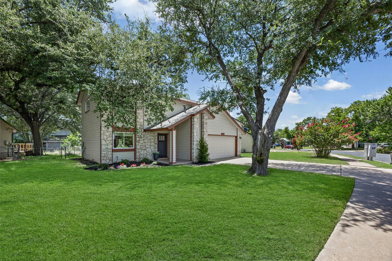 9737 Anderson Village Dr — exterior