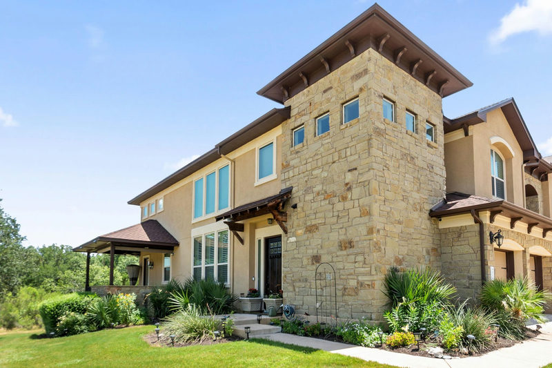 401 Bellagio Dr — exterior