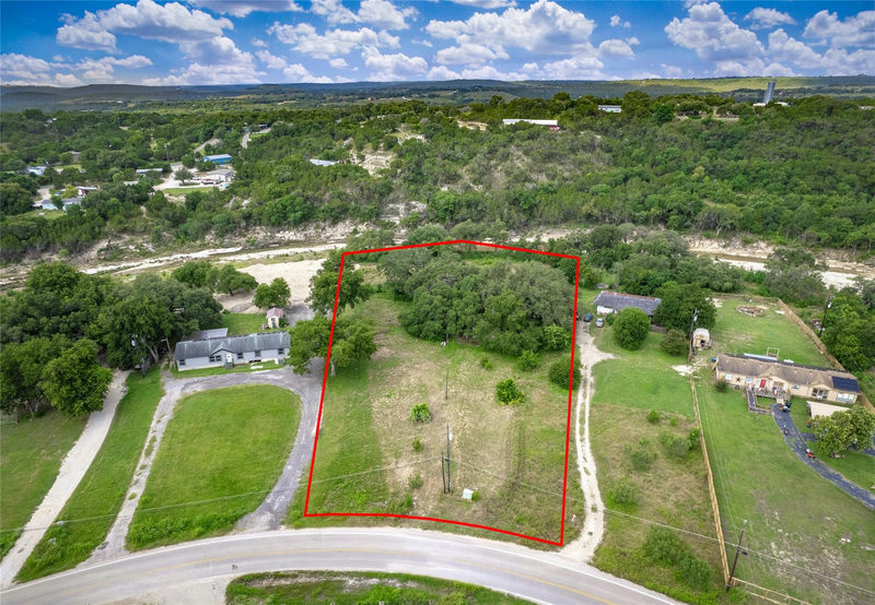 23111 Windy Valley Rd — exterior