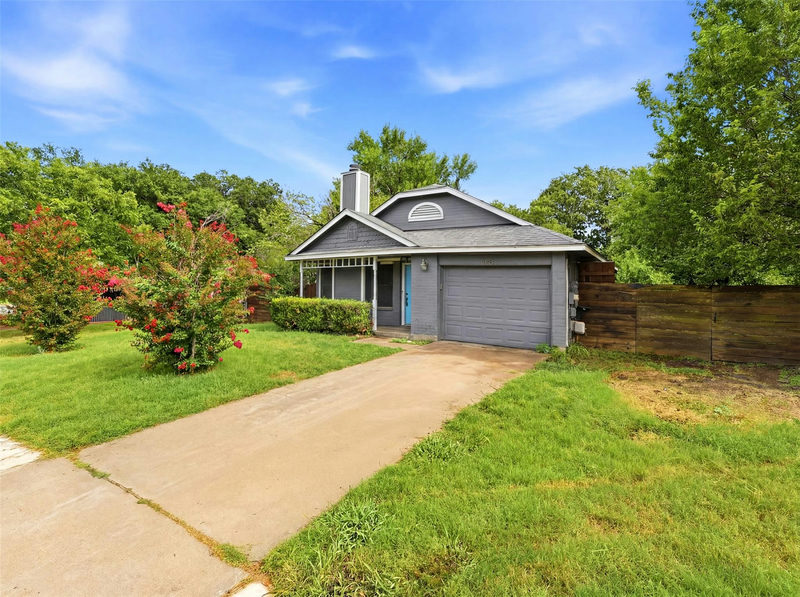 4815 Quicksilver Blvd — exterior