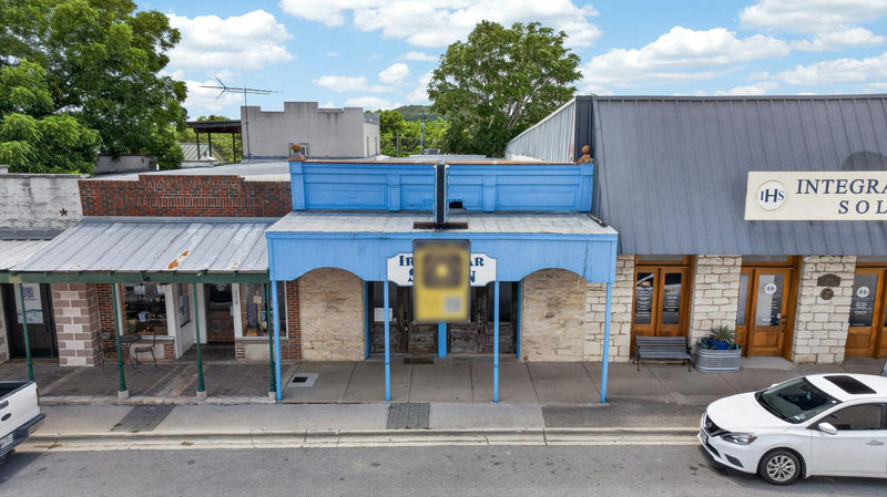308 S Main St — exterior