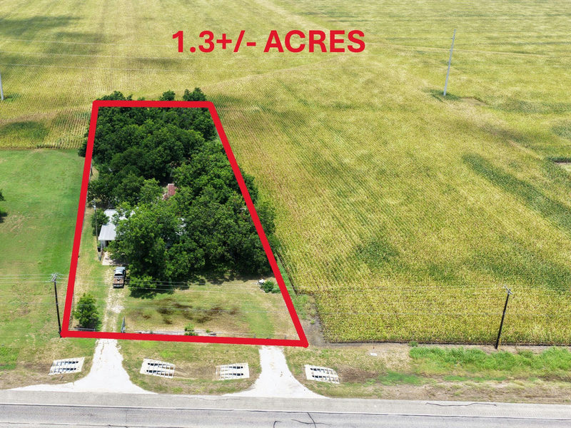 22555 State Highway 79 Hwy — exterior