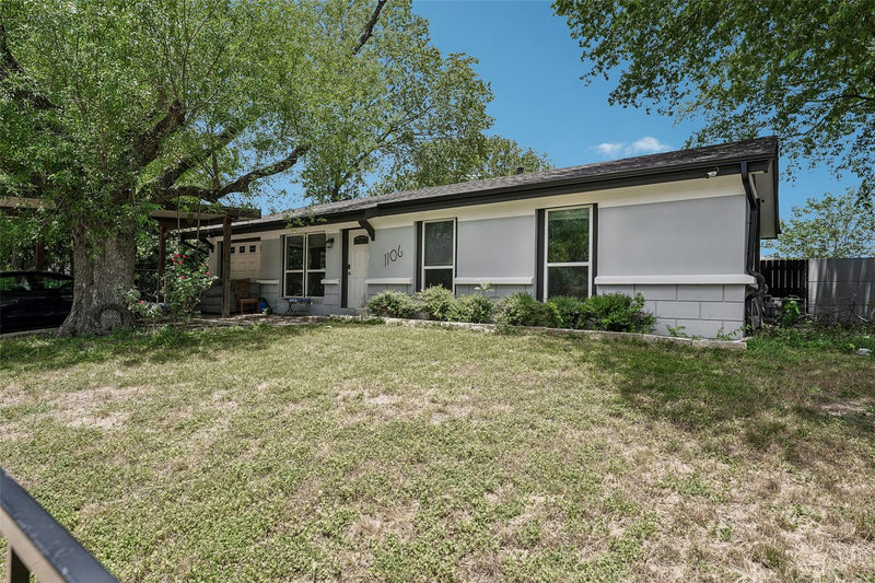 1106 Chesapeake Dr — exterior