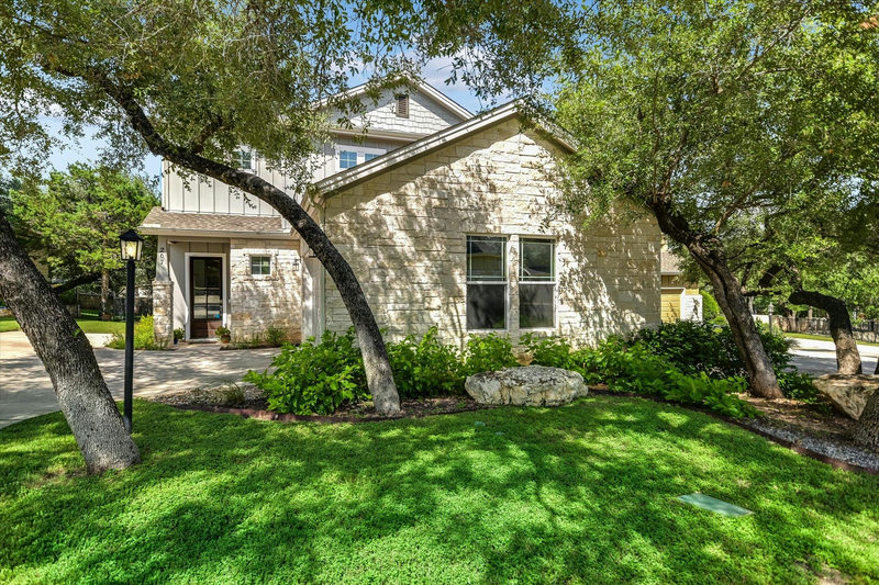 207 Fairlake Cir — exterior