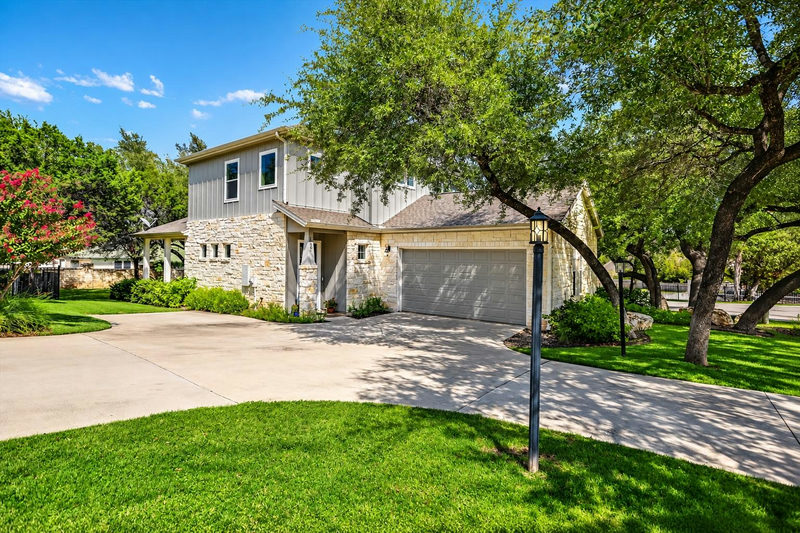 207 Fairlake Cir — exterior