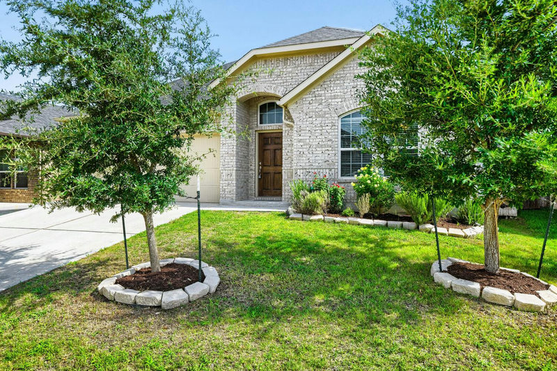 137 Switch Bud Dr — exterior