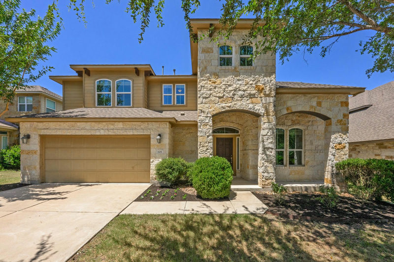 608 Royal Burgess Dr — exterior