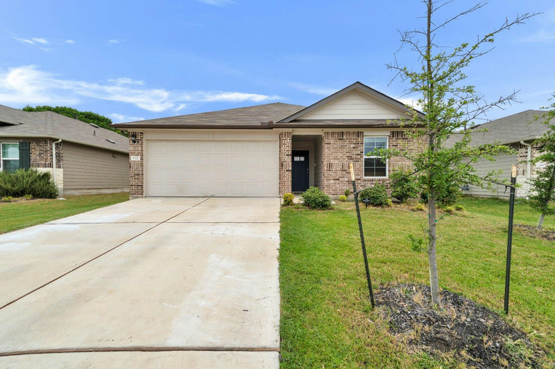 1321 Camden Ln — exterior
