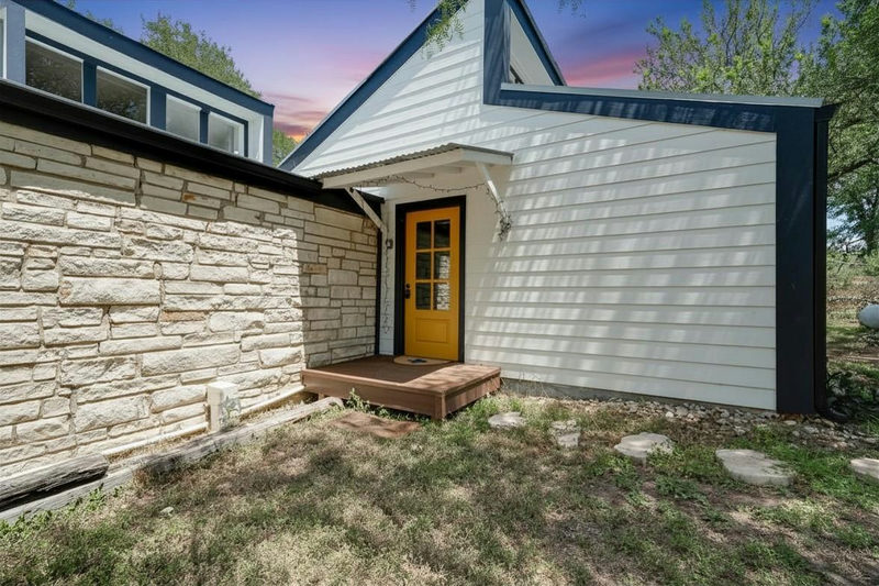 150 Lakeview Dr — exterior