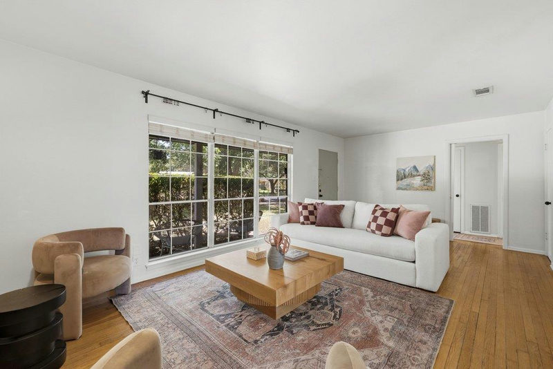 1609 Larkwood Dr — exterior