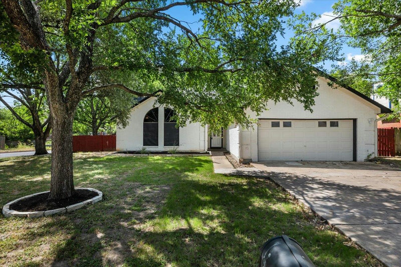201 Susana Ln — exterior