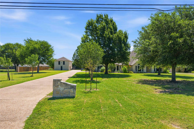 209 Park Place Dr — exterior