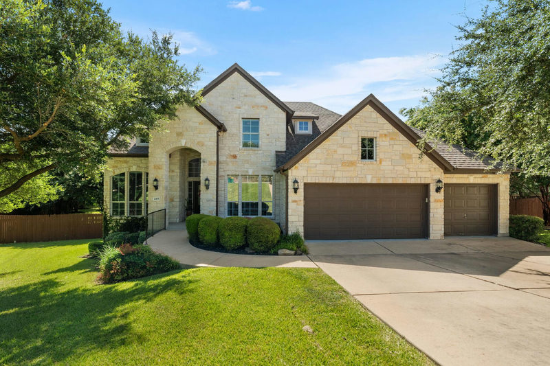 2401 Vestavia Ridge Ln — exterior
