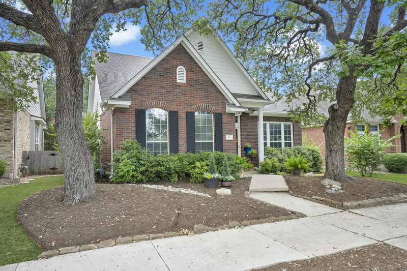 111 Village Park Dr — exterior