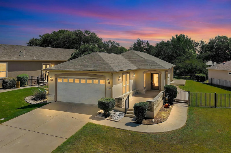 520 Mill Pond Path — exterior