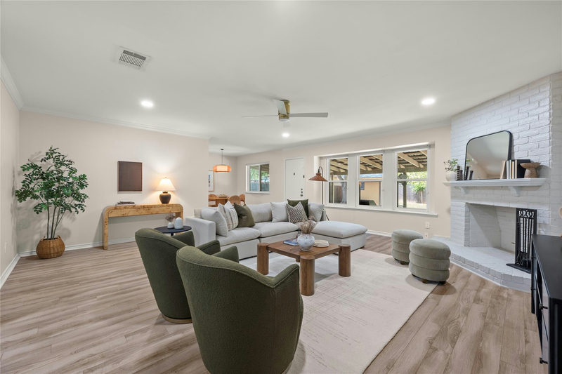 6716 Skynook Dr — exterior