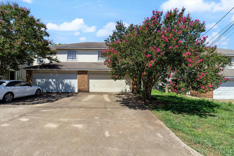 1013-1015 Sagewood Trl #1013-1015 — exterior