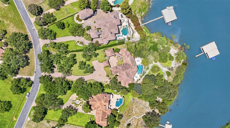 2901 Cliff Pt — exterior