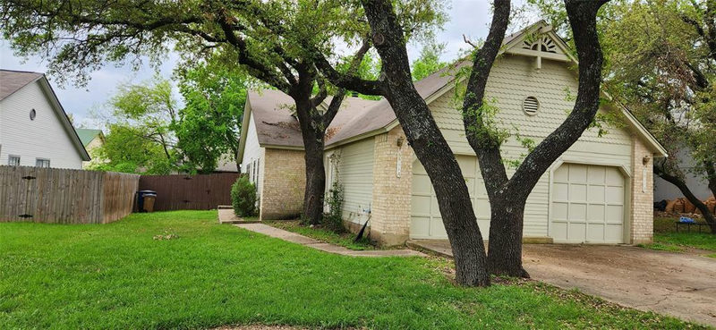 8811 Clearbrook Trl — exterior