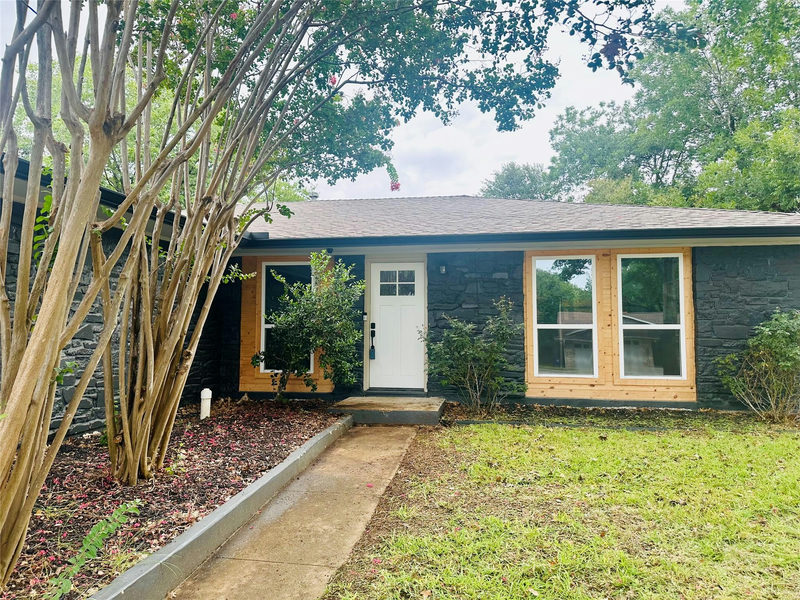 7300 Fred Morse Dr — exterior