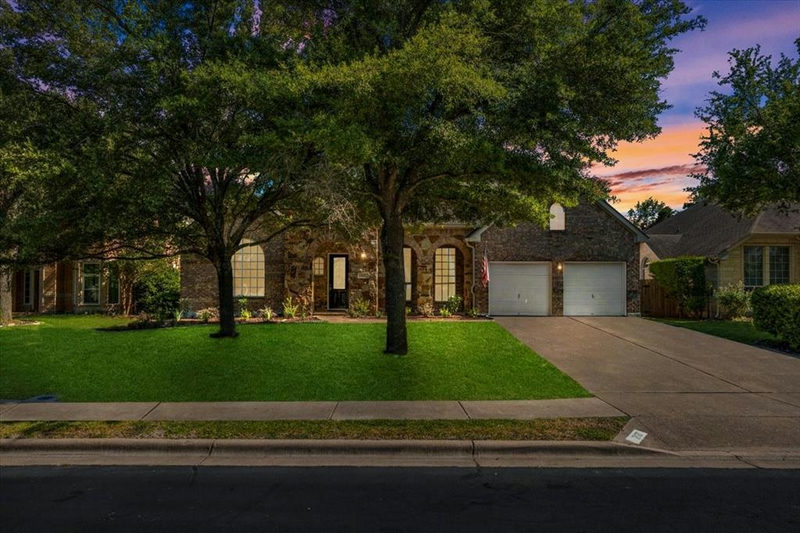 2127 Clear Lake Pl — exterior
