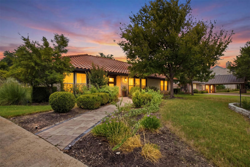 105 Tallstar Dr — exterior