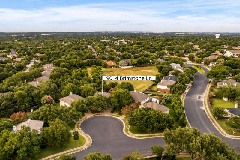 9014 Brimstone Ln — exterior