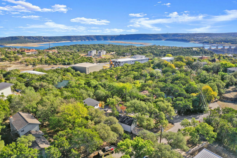 4000 Highland Dr — exterior