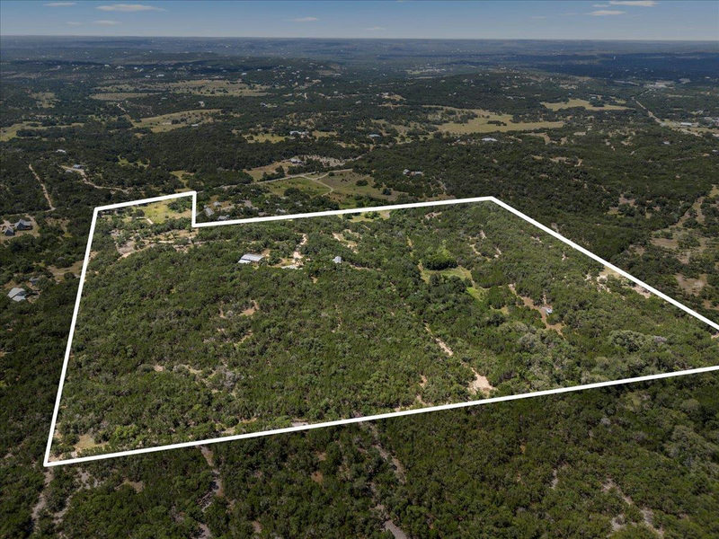 701 Old Oaks Ranch Rd — exterior