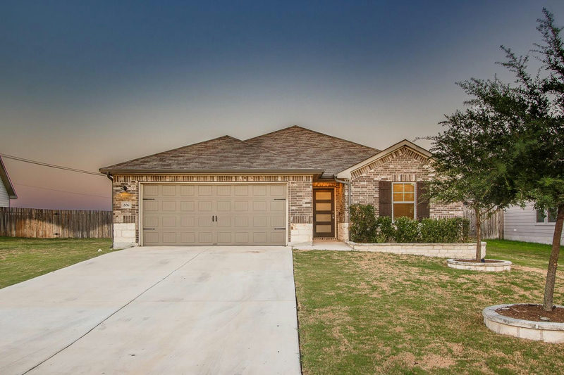 206 Santo Spirit Rd — exterior