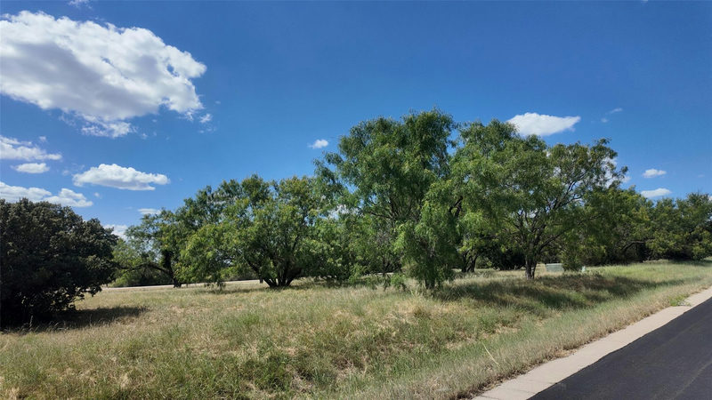 23014 Far West Rd — exterior
