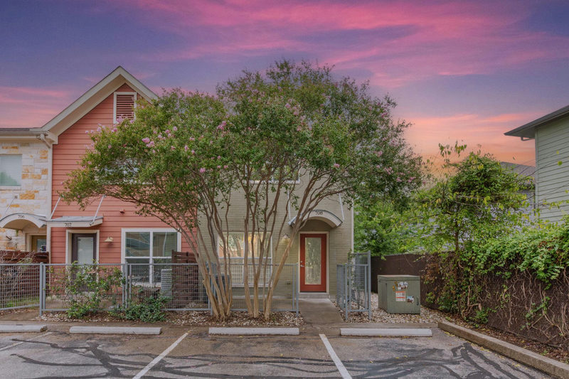 1101 Grove Blvd #708 — exterior
