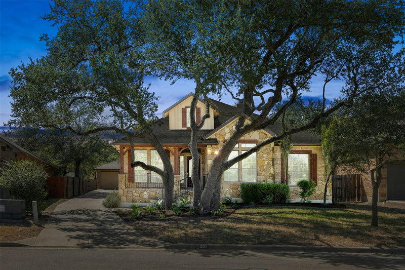 201 Saint Richie Ln