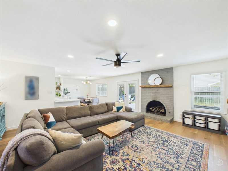 2706 Grennock Dr — exterior