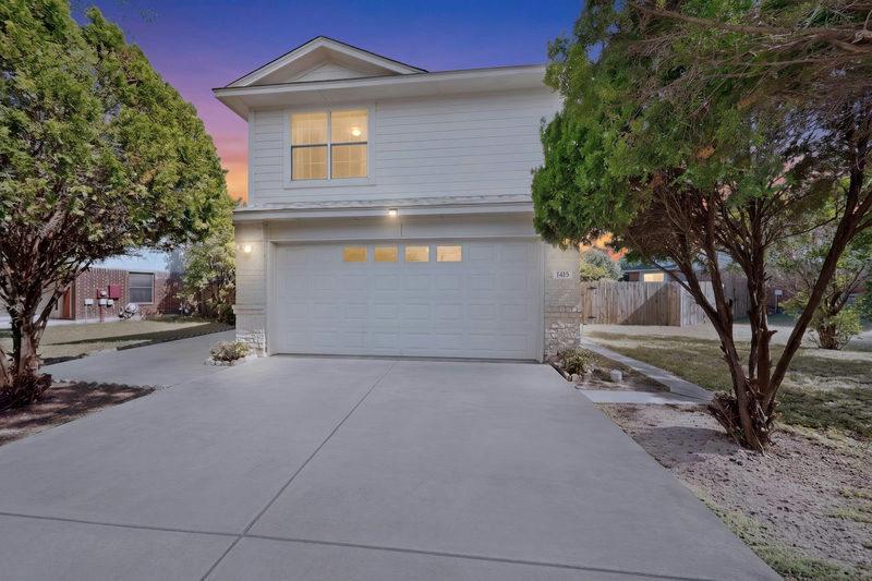 1415 MISS ALLISONS Way — exterior