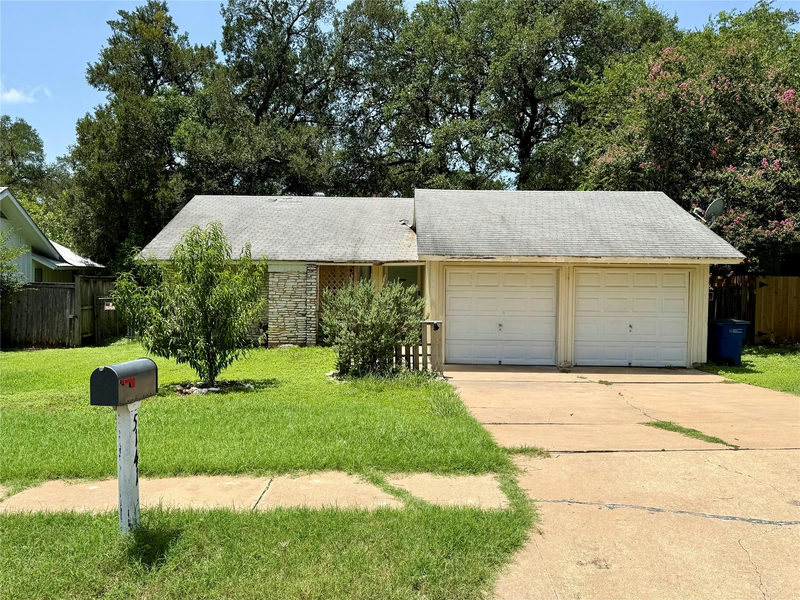 5141 Meadow Creek Dr — exterior