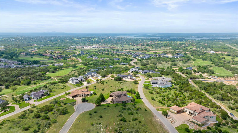 36 Feathergrass — exterior