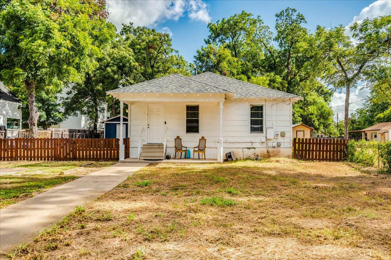 3512 Gonzales St — exterior