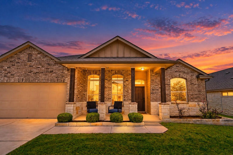 1926 Tawakoni Dr — exterior