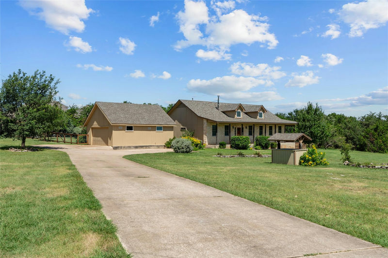 221 Chaparral Rd — exterior